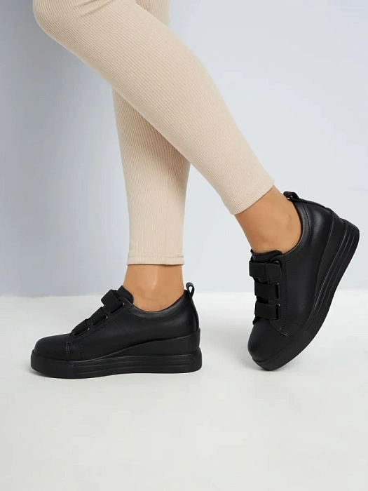 Женские кеды eObuv черные, артикул 81593