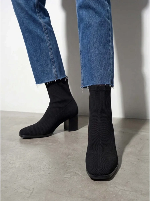 Женские ботинки SOFIA-ALEXANDRA черные, артикул 38E-HF885-A