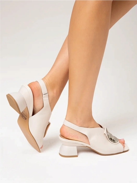 Женские босоножки  SOFIA-ALEXANDRA бежевые, артикул SA20542-WL