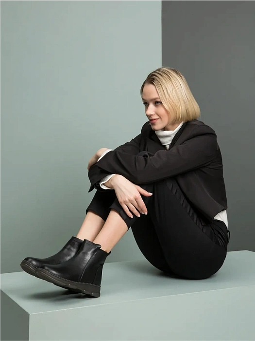 Женские ботинки basic Donna Daniella  черные, артикул GC116-050