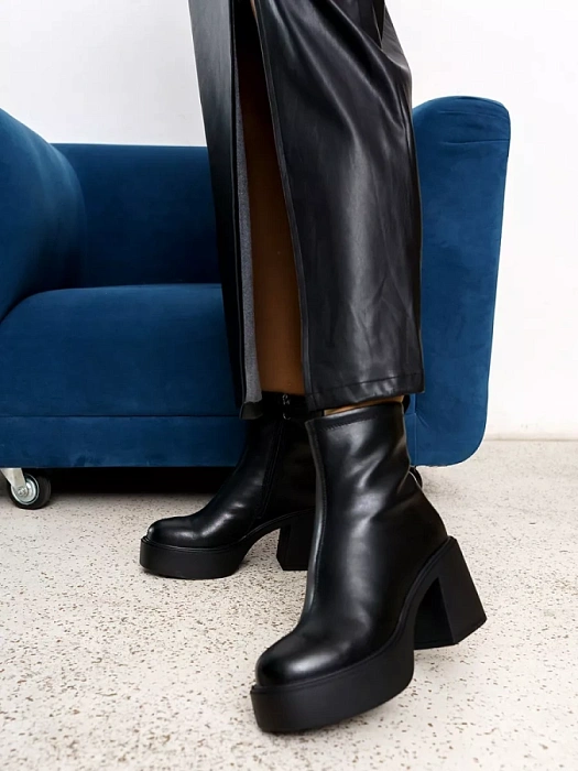 Женские ботильоны Donna Daniella  черные, артикул RQ296-012