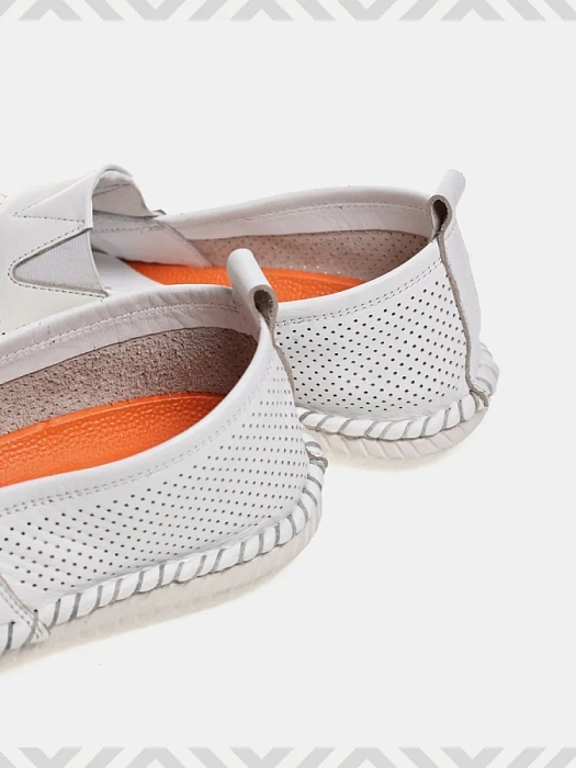 Мужские слипоны BRUNO RENZONI  белые, артикул M-23530-002