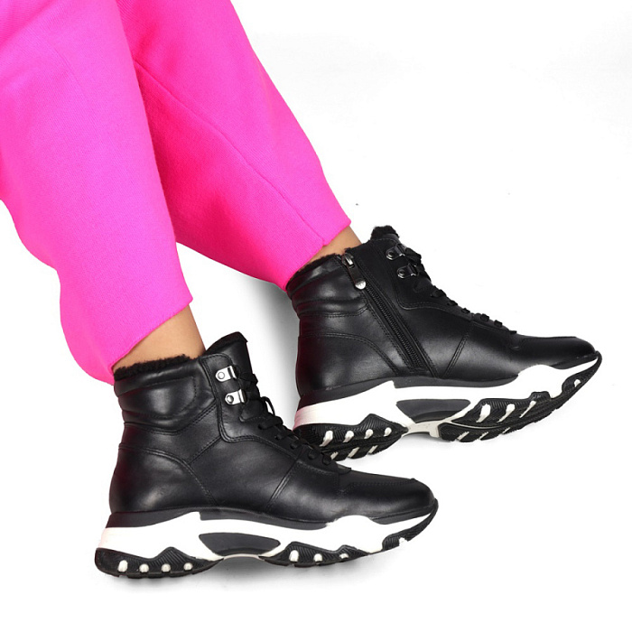 Женские ботинки MARCO TOZZI черные, артикул 2-2-26794-27-022