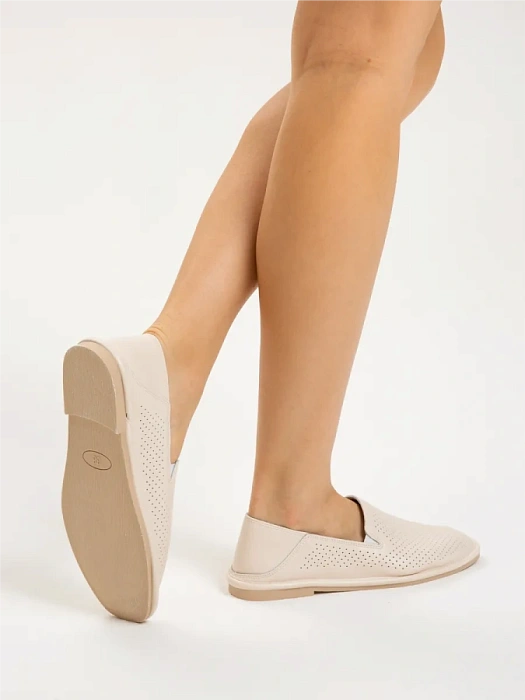 Женские слипоны SOFIA-ALEXANDRA бежевые, артикул 51-TPO1-18-111