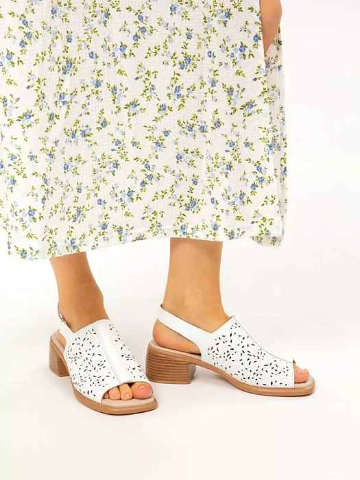 Женские босоножки  eObuv белые, артикул 52E-LQ6104-021.EO