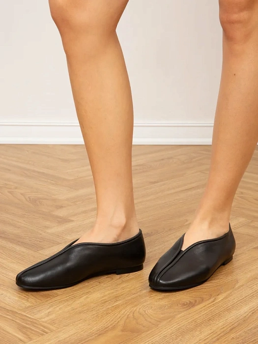 Женские туфли SOFIA-ALEXANDRA черные, артикул 38E-HF1234-B1247D4