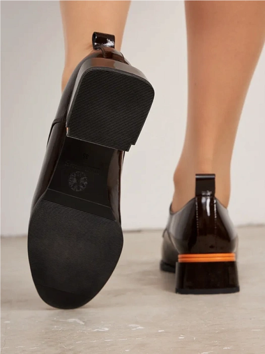 Женские туфли FEDERICA RODARI коричневые, артикул FD4E-1051-301