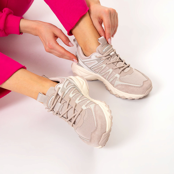 Женские кроссовки STROBBS бежевые, артикул F7449-9