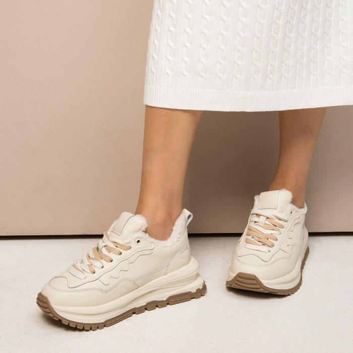 Женские кроссовки Donna Daniella  бежевые, артикул AP022-011