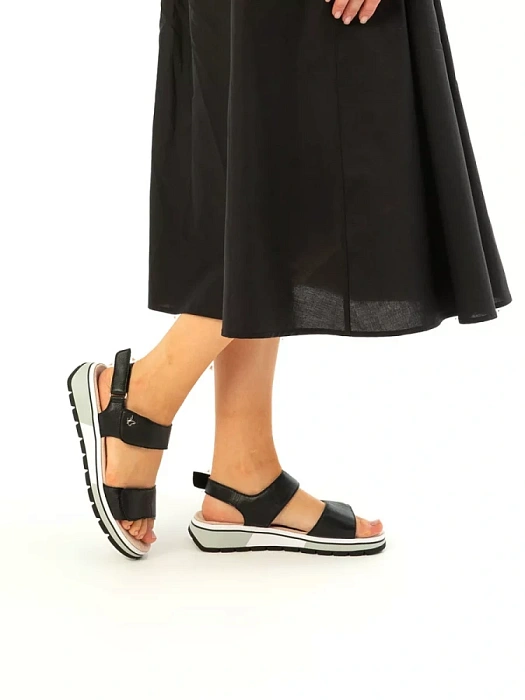 Женские сандалии CAPRICE черные, артикул 9-28705-42-040