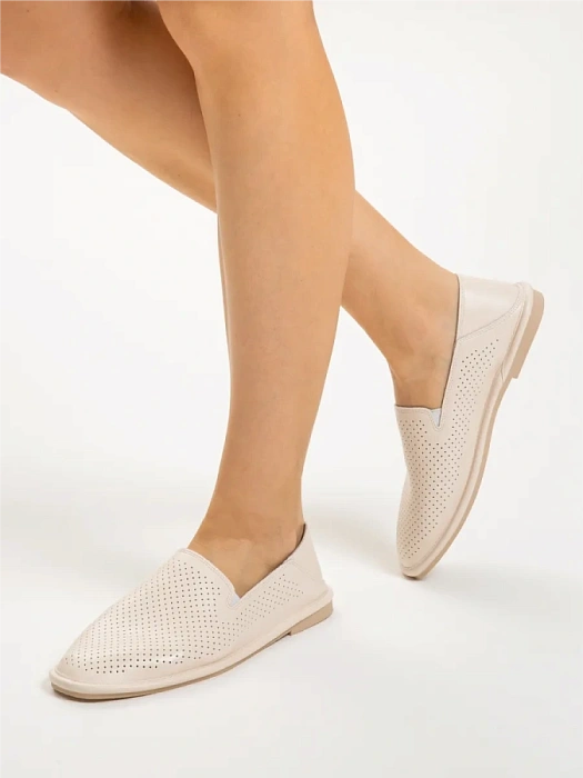 Женские слипоны SOFIA-ALEXANDRA бежевые, артикул 51-TPO1-18-111