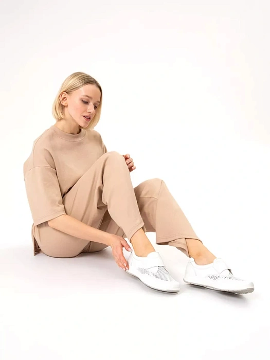 Женские туфли CAPRICE белые, артикул 9-24550-42-102