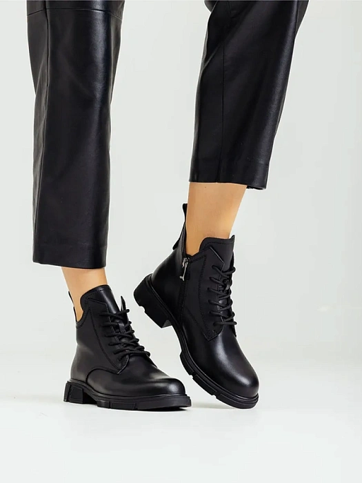 Женские ботинки SOFIA-ALEXANDRA черные, артикул 44E-3219-83Z