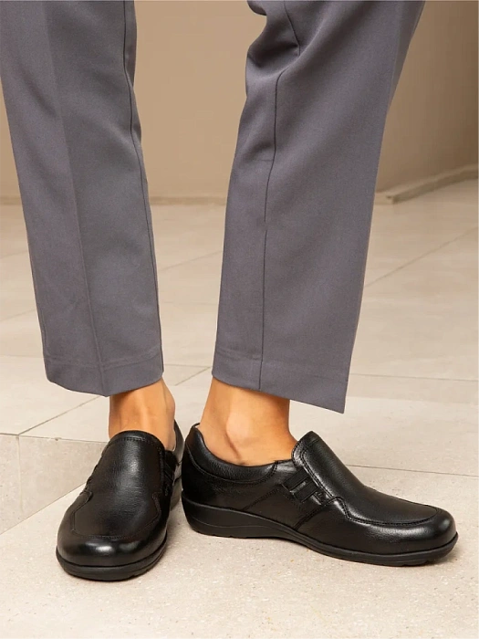 Женские туфли CAPRICE черные, артикул 9-24752-45-022