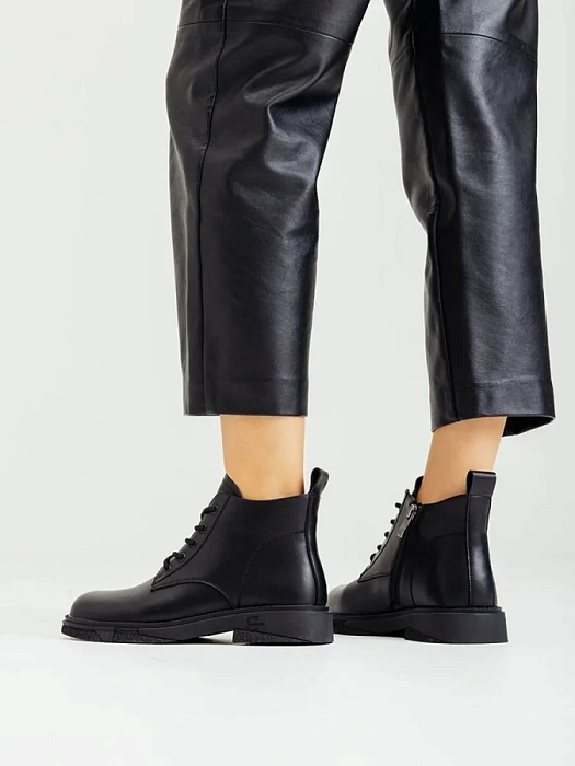 Женские ботинки SOFIA-ALEXANDRA черные, артикул 44E-3554-916Z