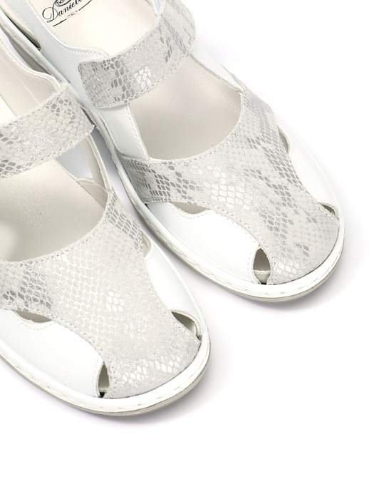 Женские слингбэки Donna Daniella  белые, артикул 51-BKE21-30-112