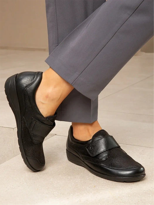 Женские туфли CAPRICE черные, артикул 9-24655-43-019