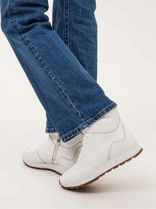 Женские ботинки Donna Daniella  белые, артикул NU412-011