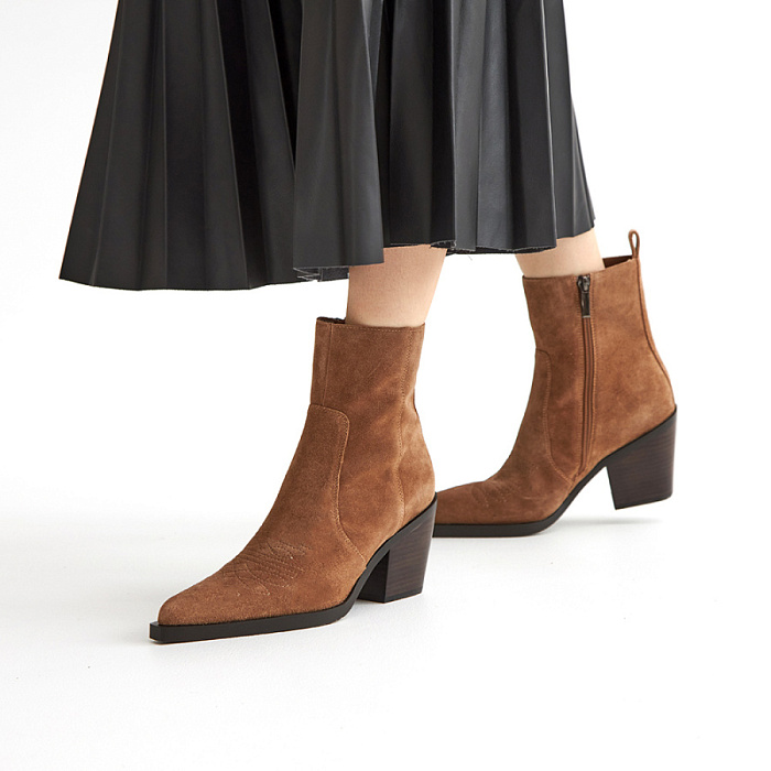 Женские казаки SOFIA-ALEXANDRA бежевые, артикул 38E-HF873-B