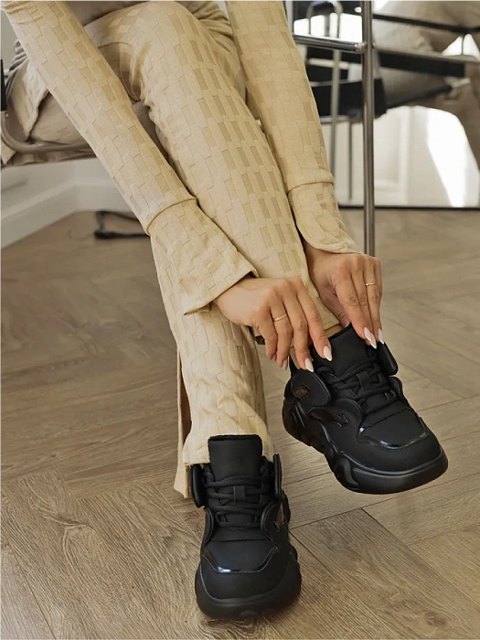 Женские кроссовки Donna Daniella  черные, артикул D232-ANB-01-A-R