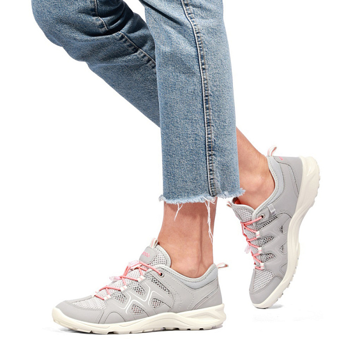 Женские кроссовки ECCO серые, артикул 825773/59105