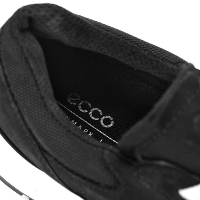 Женские кроссовки ECCO черные, артикул 835403/51052