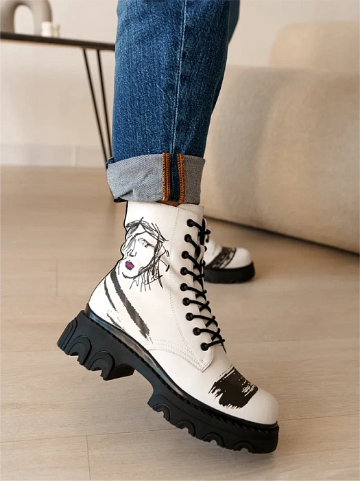 Женские берцы SOFIA-ALEXANDRA белые, артикул 17E-ZH347-CT17