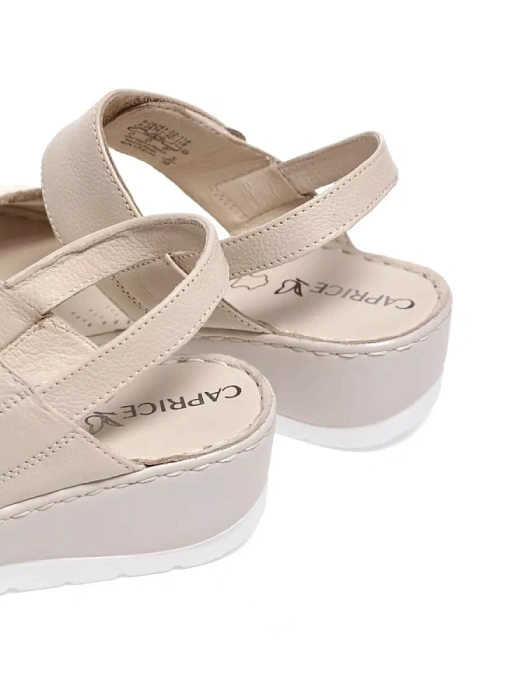 Женские босоножки  CAPRICE бежевые, артикул 9-28251-42-118