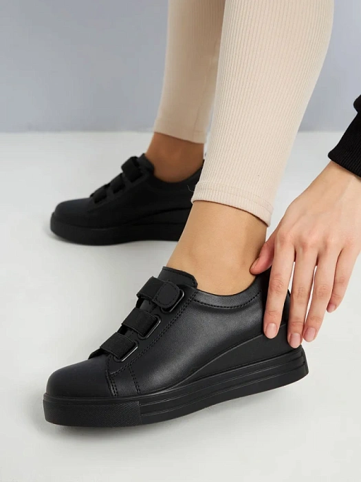 Женские кеды eObuv черные, артикул 81593