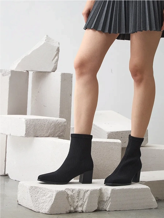 Женские ботинки SOFIA-ALEXANDRA черные, артикул 38E-HF885-A