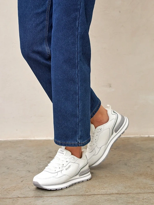 Женские кроссовки STROBBS белые, артикул F7509-6