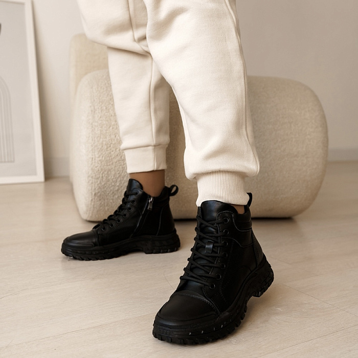 Женские ботинки basic Donna Daniella  черные, артикул JE329-010