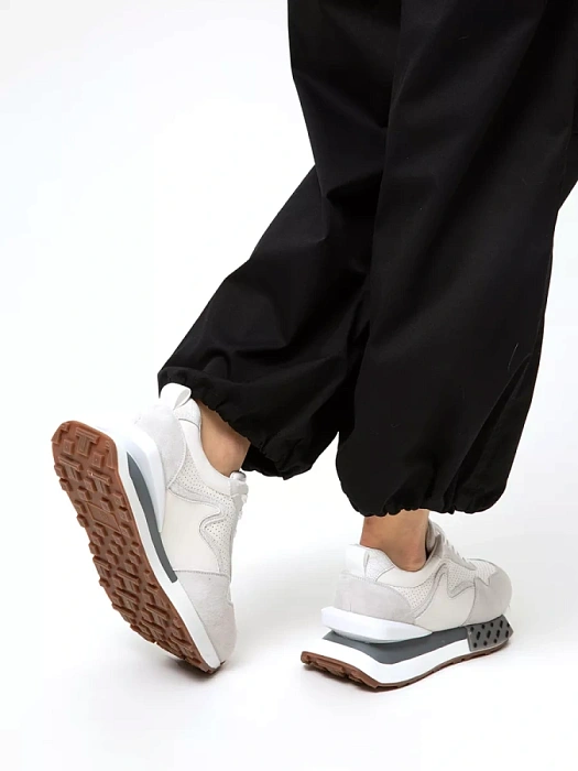 Женские кроссовки SOFIA-ALEXANDRA белые, артикул SA16796-WT