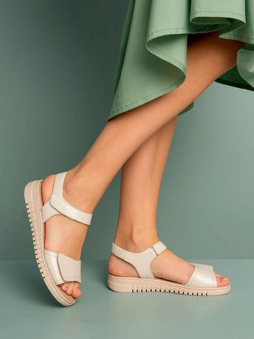 Женские сандалии CAPRICE бежевые, артикул 9-28103-44-119