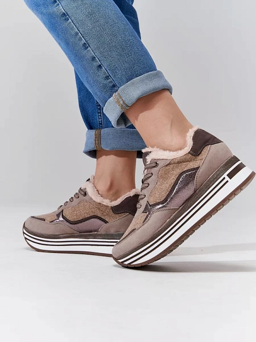 Женские кроссовки MARCO TOZZI бежевые, артикул 2-23730-41-438