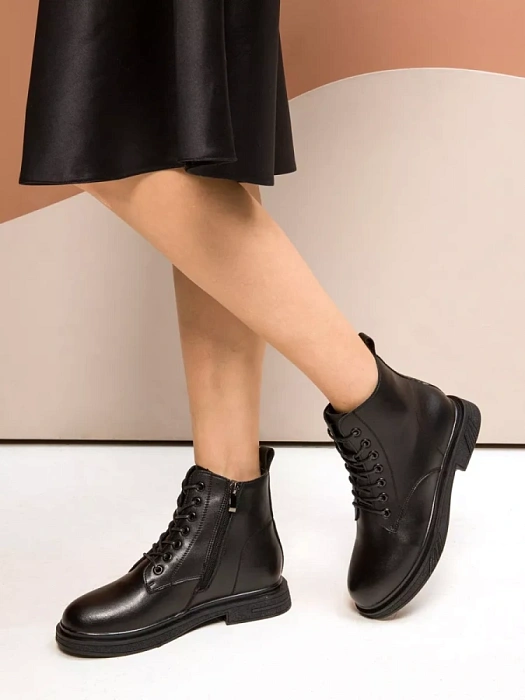 Женские ботинки basic Donna Daniella  черные, артикул DJ003-010