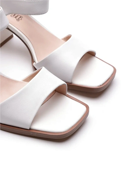 Женские босоножки  FEDERICA RODARI белые, артикул 38E-HF493-6588L2