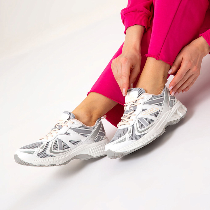 Женские кроссовки STROBBS серые, артикул F7466-4