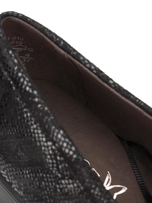 Женские туфли CAPRICE черные, артикул 9-24701-41-010