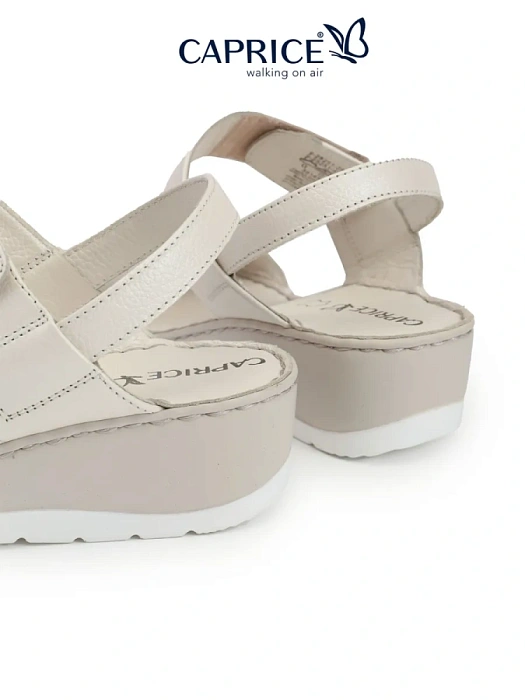Женские босоножки  CAPRICE бежевые, артикул 9-28251-42-119