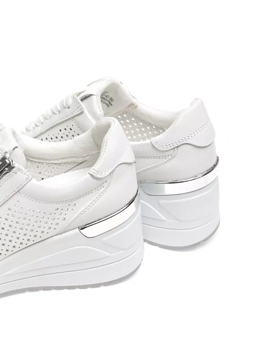Женские сникерсы MARCO TOZZI белые, артикул 2-23501-42-100
