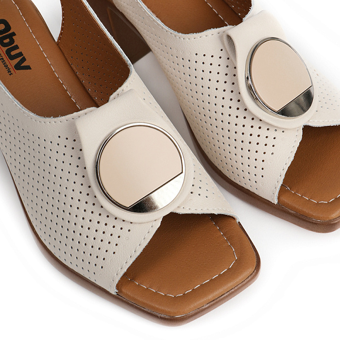 Женские босоножки  eObuv бежевые, артикул 703603-7