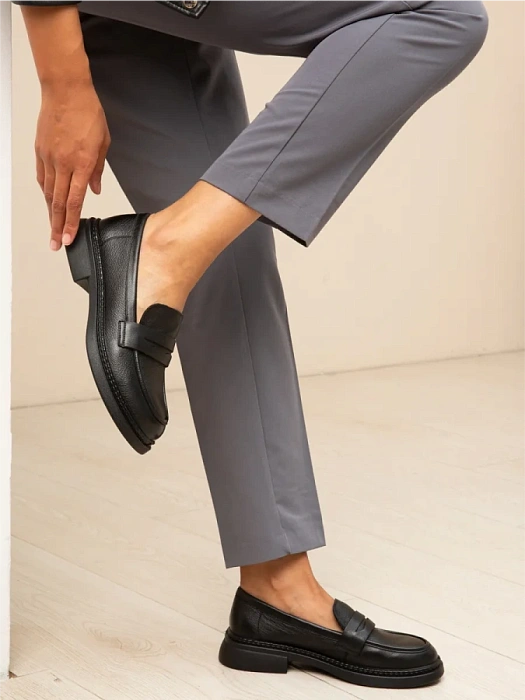 Женские лоферы eObuv черные, артикул 51-TZU3-36-301