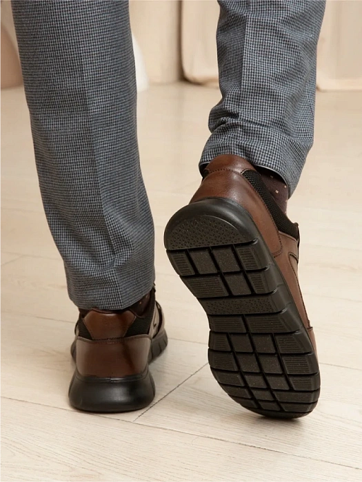 Мужские кроссовки BRUNO RENZONI  коричневые, артикул DSHD-DM003