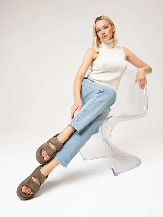 Женские сандалии Donna Daniella  коричневые, артикул XXS25-HHLC2-036-2