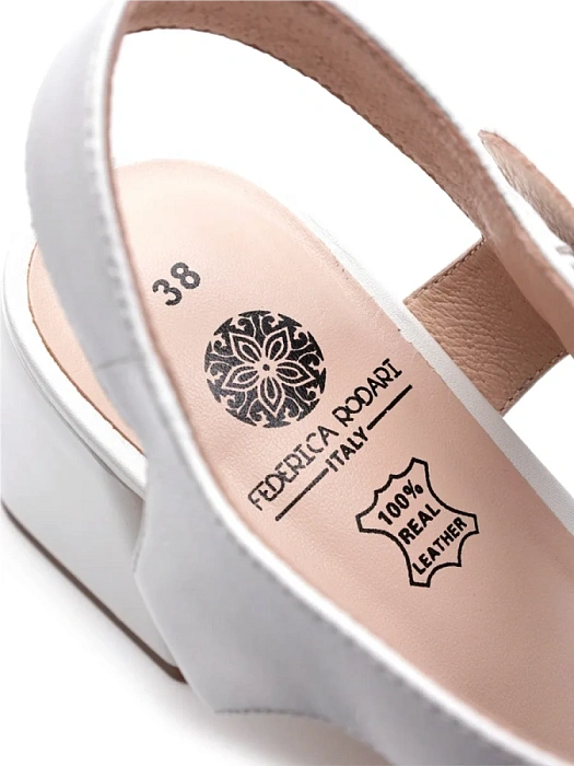 Женские босоножки  FEDERICA RODARI белые, артикул 38E-HF493-6588L2