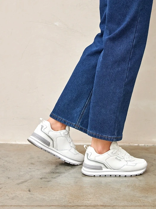 Женские кроссовки STROBBS белые, артикул F7509-6