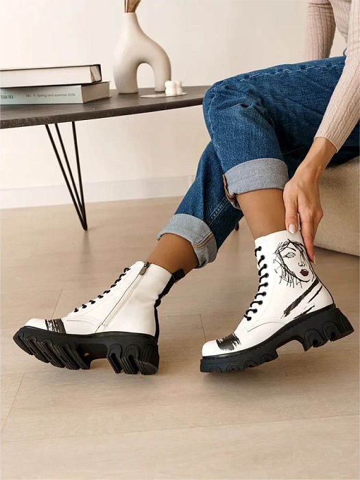 Женские берцы SOFIA-ALEXANDRA белые, артикул 17E-ZH347-CT17