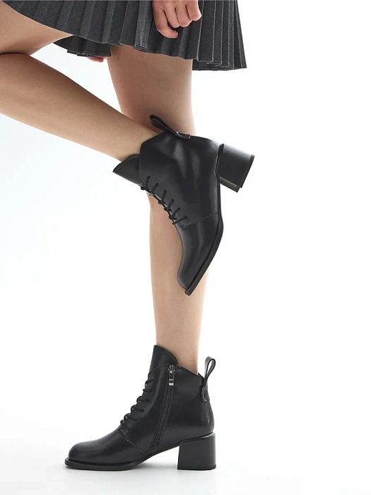 Женские ботинки SOFIA-ALEXANDRA черные, артикул 17E-16614-H07