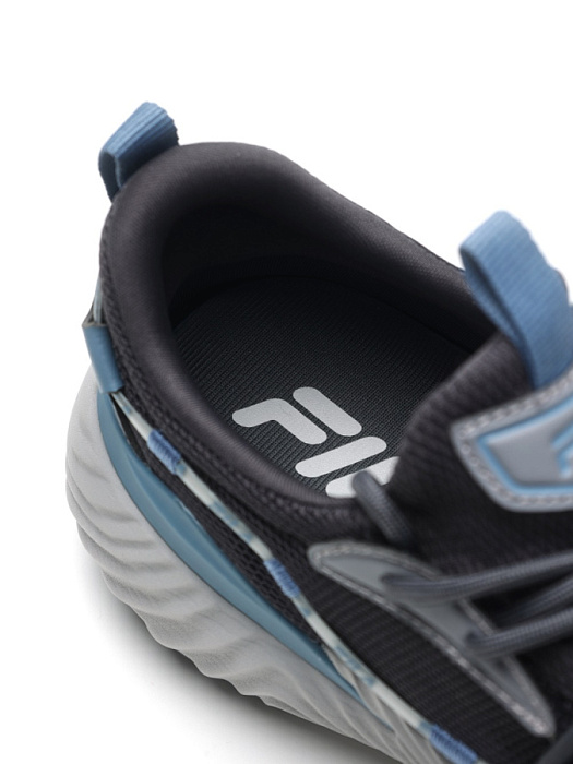 Мужские кроссовки FILA серые, артикул 118329-BA